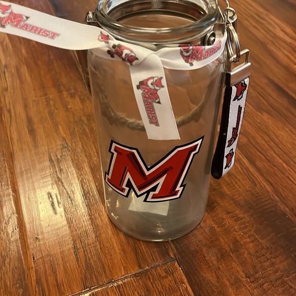Marist College Red Foxes Nike Tank Top, Banner, Jar, Keychain, Magnets, Flags. - Picture 13 of 16